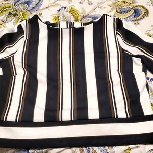 Worthington stripe top with zippered back.